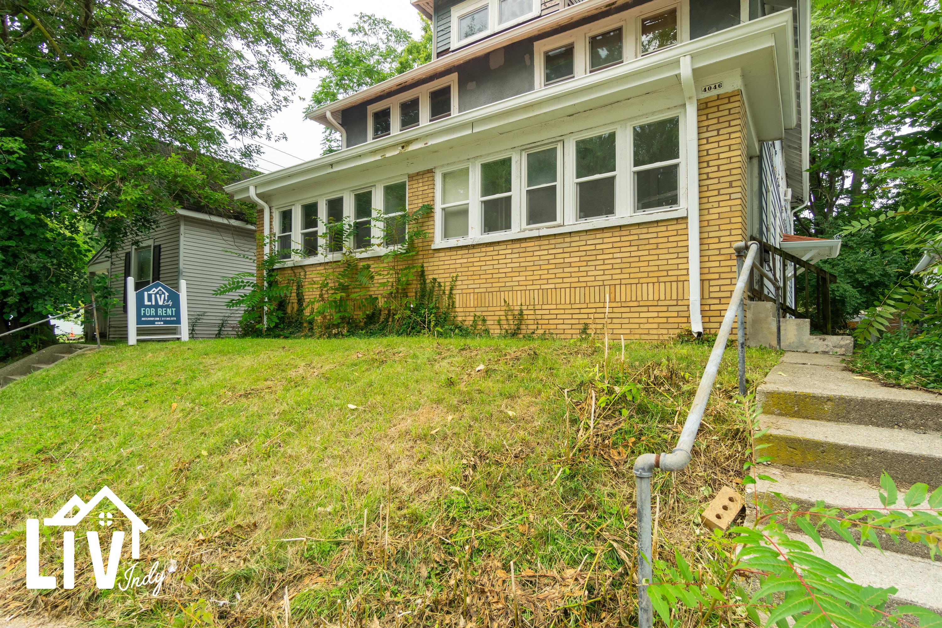 4044 Boulevard Place - B